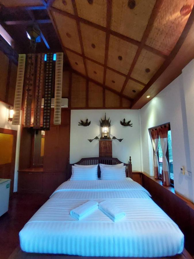 Avara Signature House Hotel Чиангмай Екстериор снимка