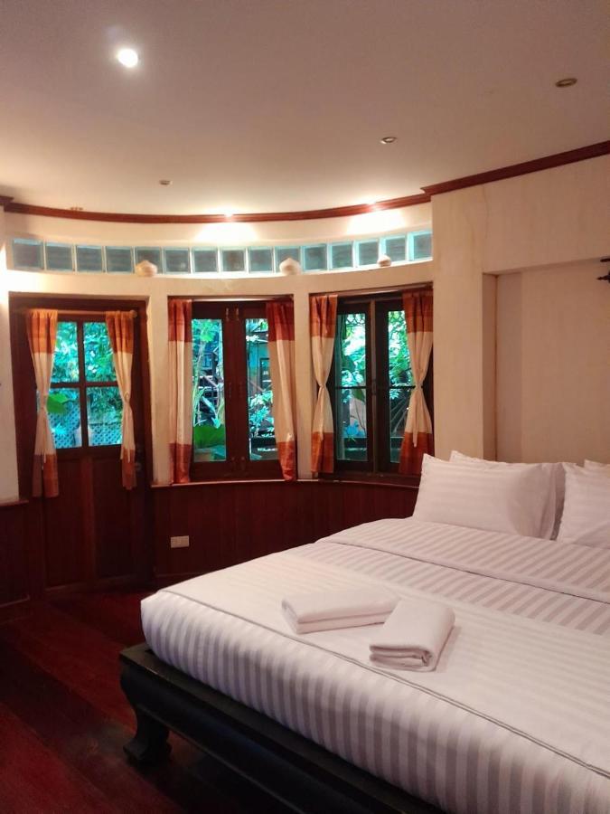 Avara Signature House Hotel Чиангмай Екстериор снимка